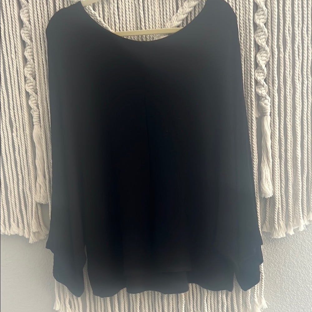 Anthropologie Maeve beautiful lightweight black cape, gorgeous pattern. SZ LRG